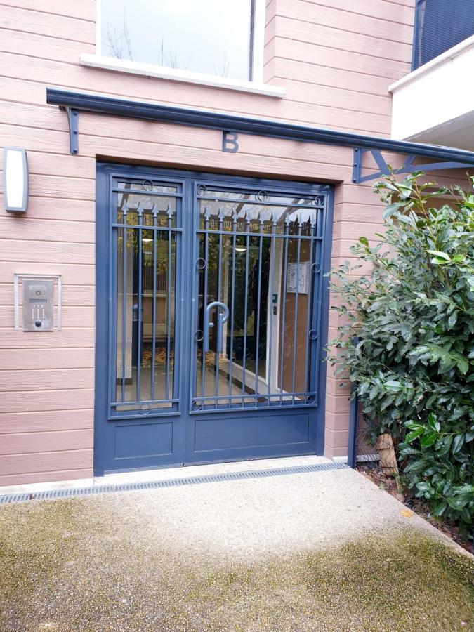Appartement Studio O Fil De L'O A 12 Kilometres De Disneyland Paris Crecy-la-Chapelle Exterior photo